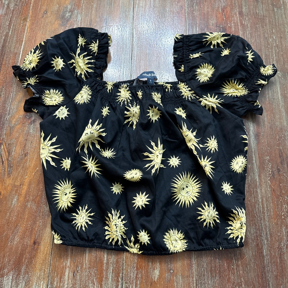 ModCloth Daytime Mood Celestial Sun Peasant Blouse – Smocked – Size S Black